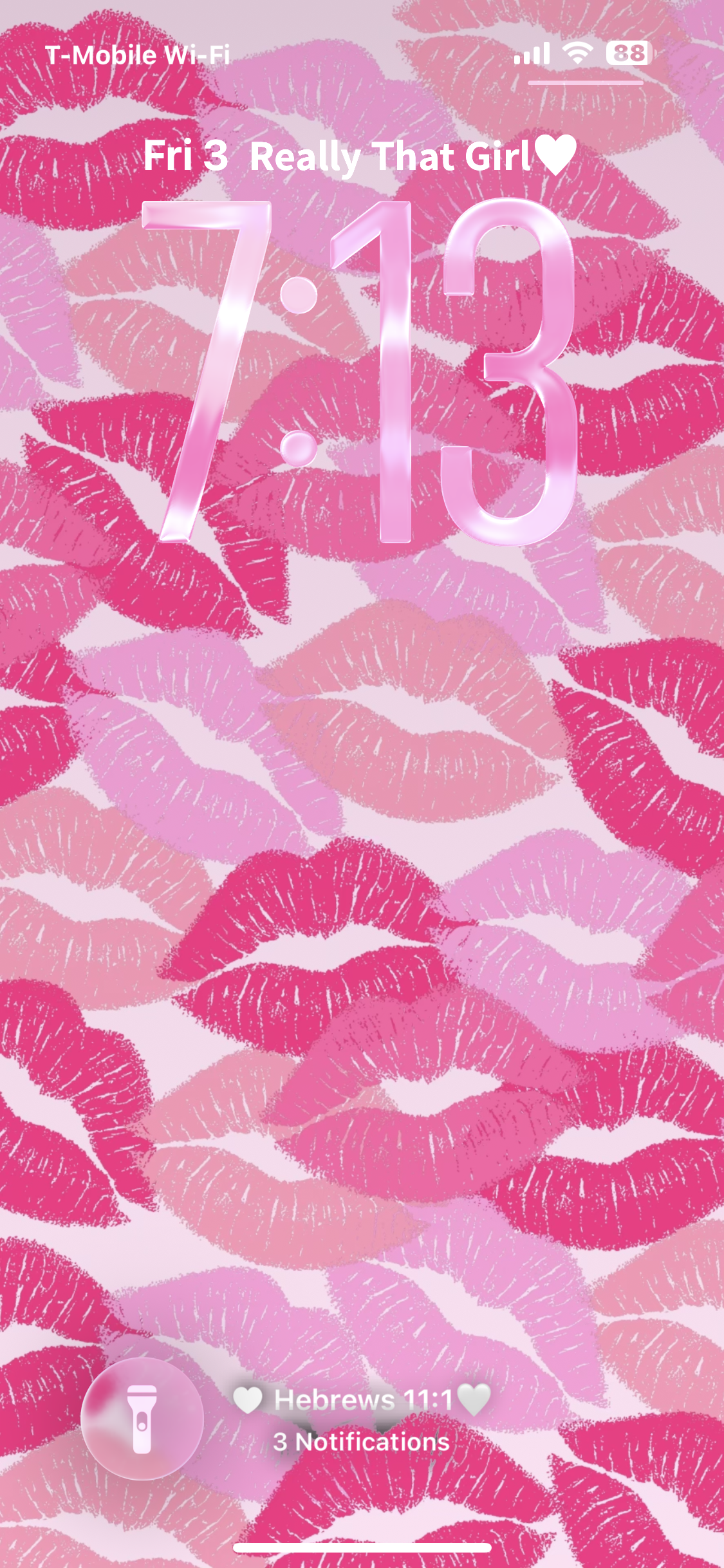 Lips Galore Wallpaper