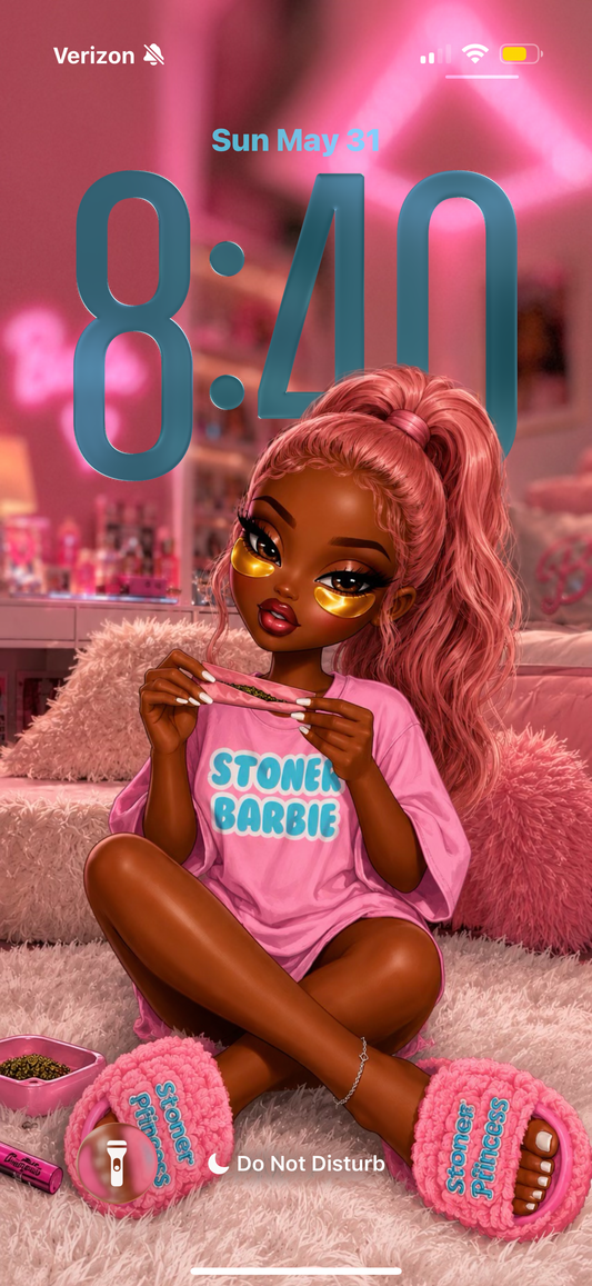 Pink Stoner Girl Wallpaper